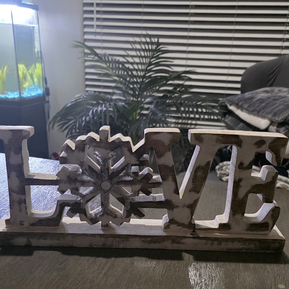 Rustic White 'Love' Holiday Decor